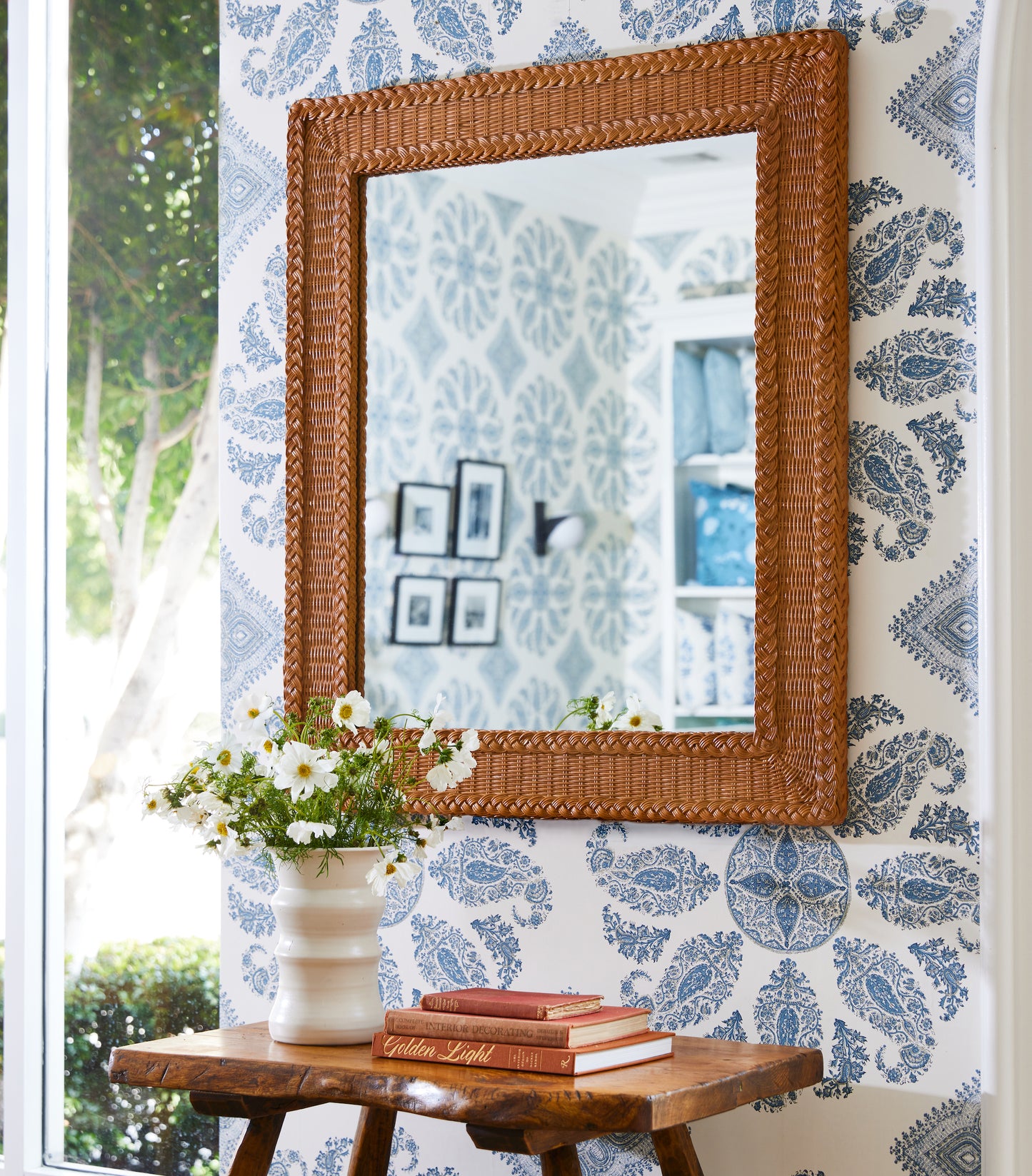 Samarkand Wallpaper - Blue/Blue on White