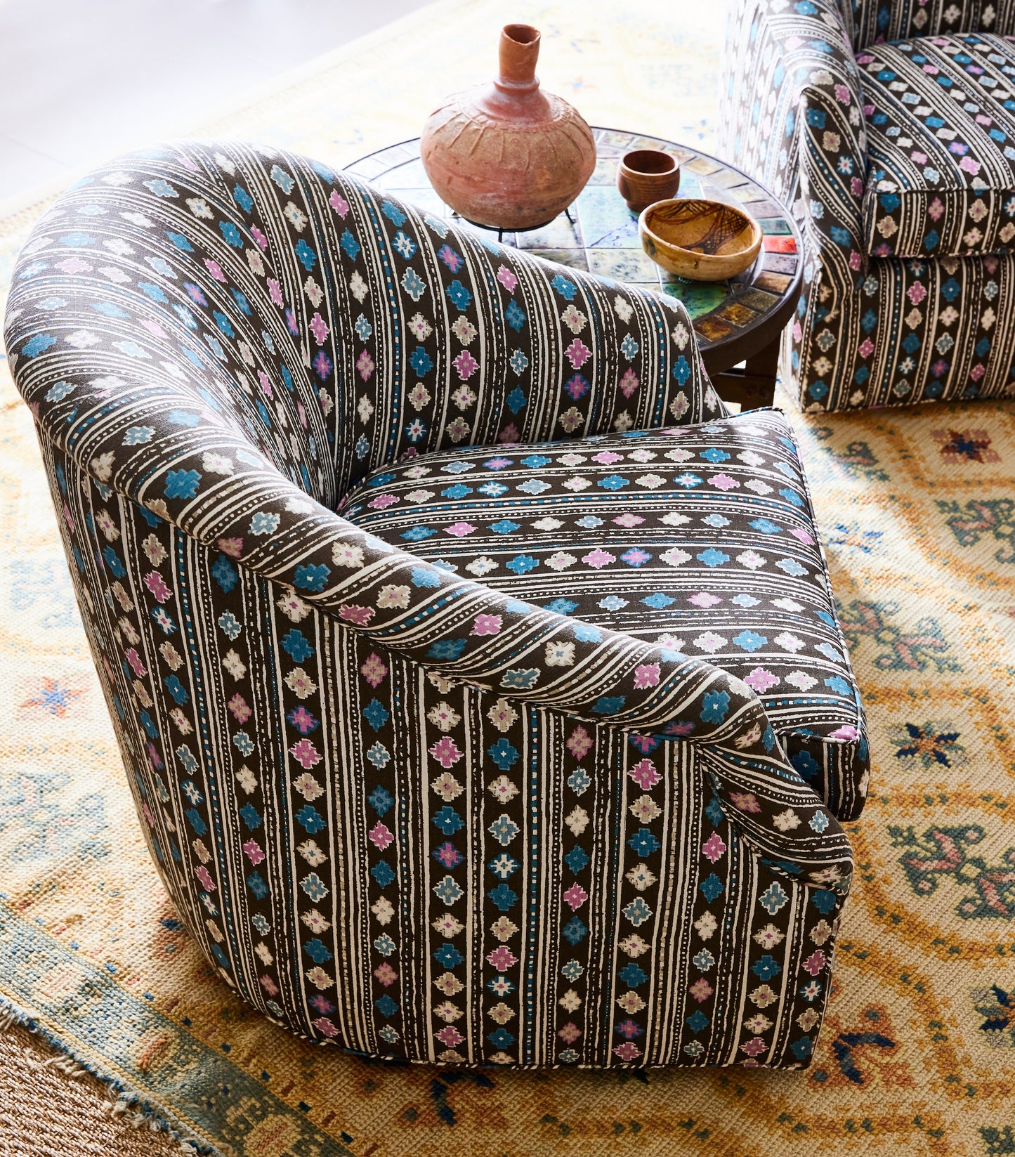 Gita - Blue/Pink on Chocolate