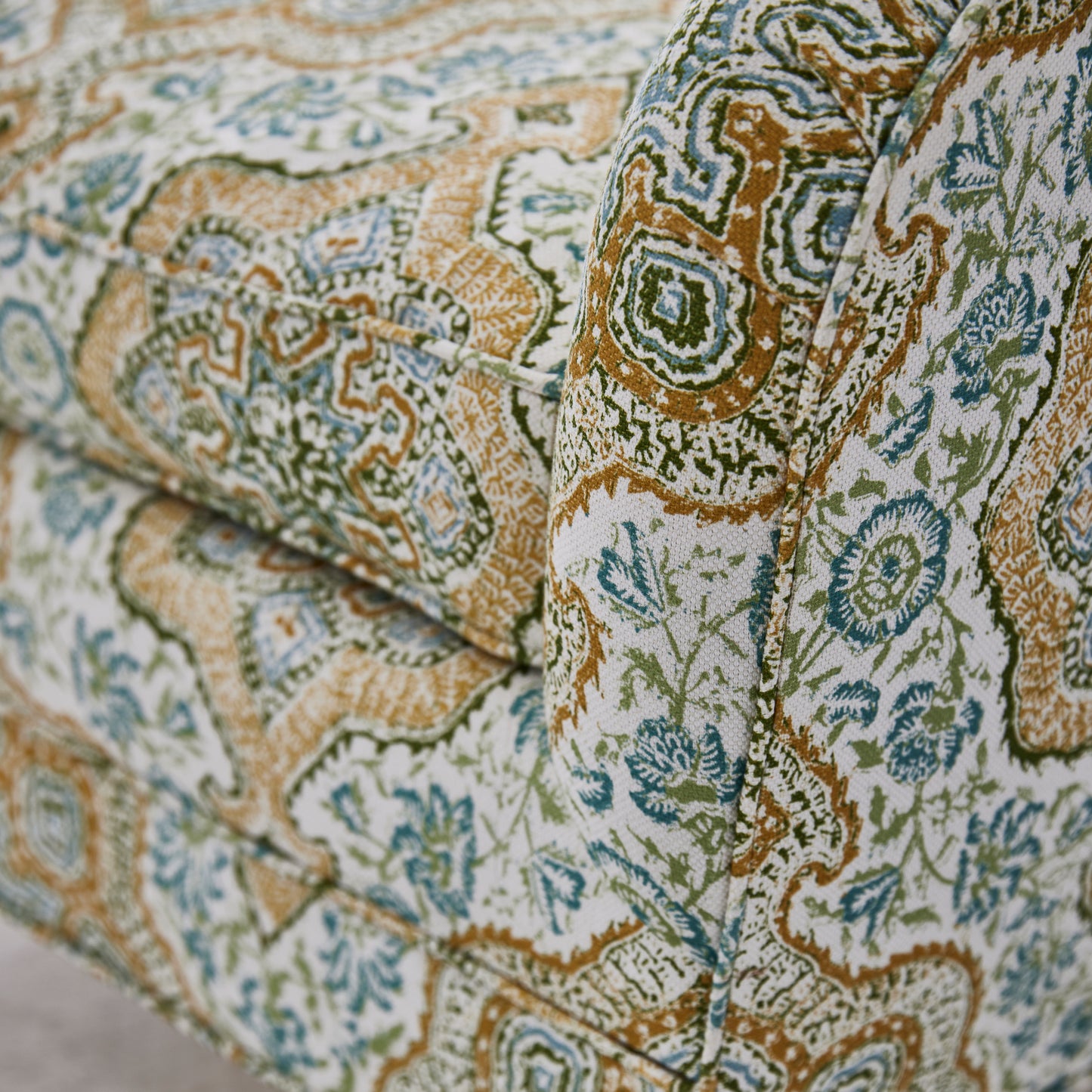 Deeg - Gold/Olive on White